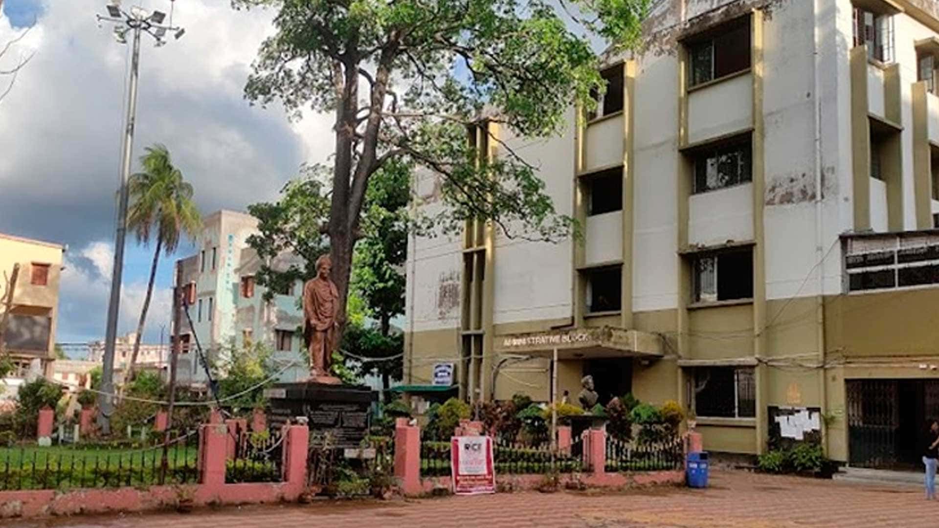 https://www.vivekanandacollegekolkata.ac.in/uploads/1773733907_slider-bg-3.jpg