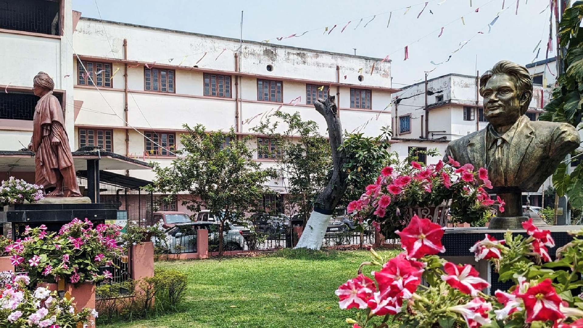 https://www.vivekanandacollegekolkata.ac.in/uploads/1778832959_1773733963_slider-bg-9.jpg